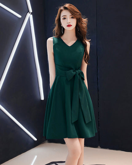 Small Green Evening Dress Skirt Women Can Usually Wear Short Simple And Generous Dresses For Banquet Temperament
