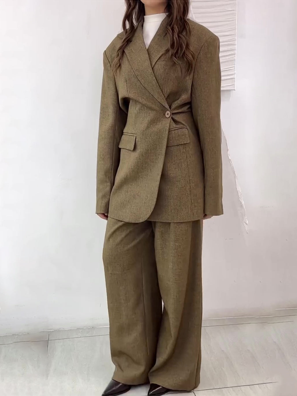 Solid Color Slit Back Buttoned Waist Blazer &amp; High Waist Pants Set