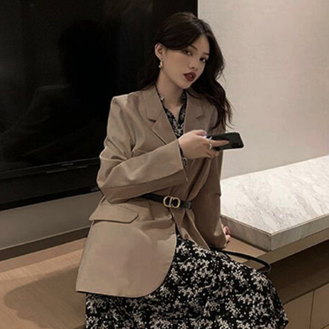 Beige Blazer In British Style, Trendy Set With A Black Top