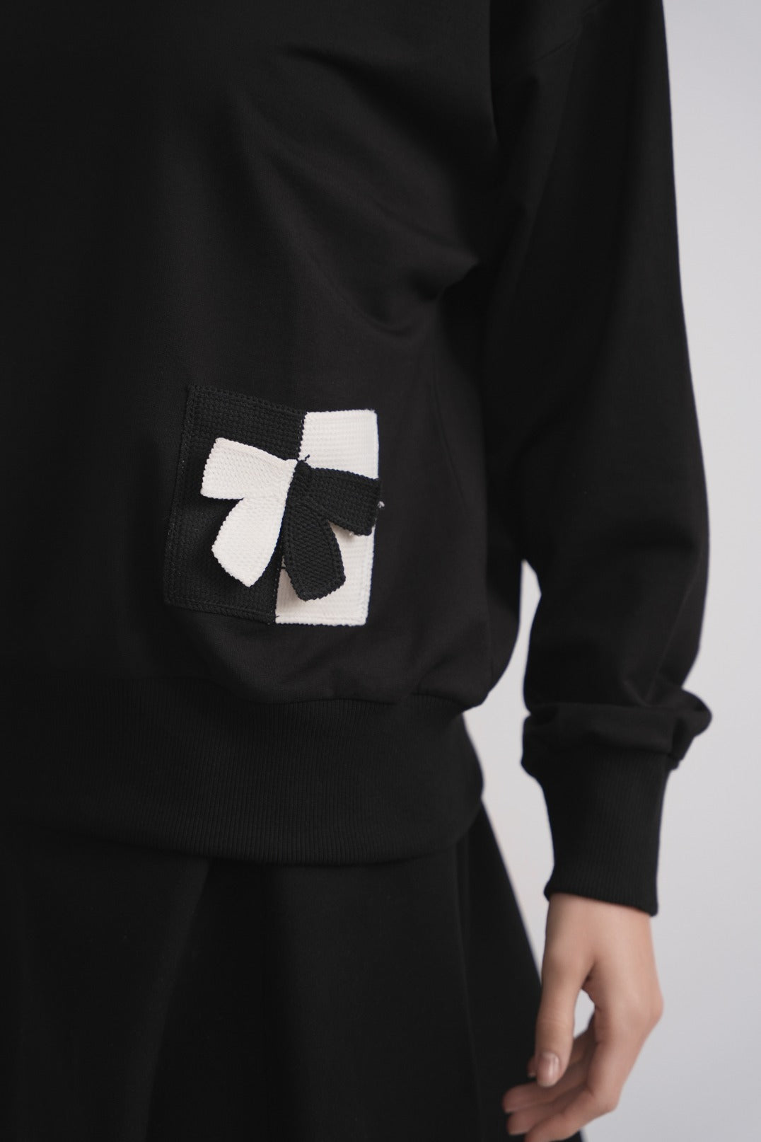 Knitted Pocket Sweatshirt